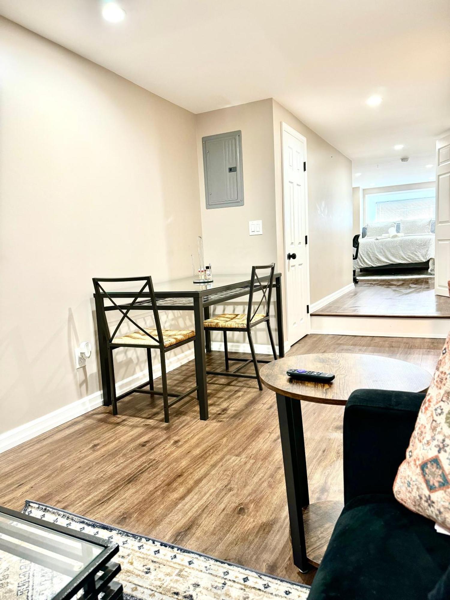 Free Parking Quiet Apartment *